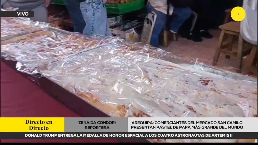 Arequipa: comerciantes del mercado San Camilo presentan pastel de papa más grande del mundo
