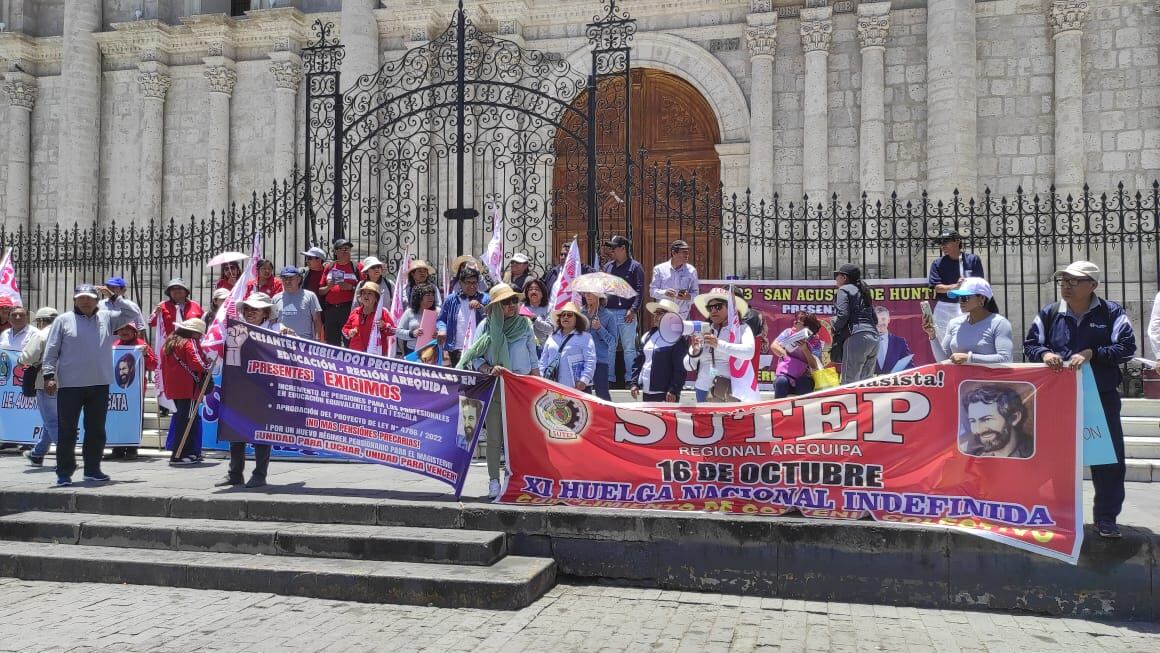 Descuento para docentes que acaten paro de 24 horas este jueves 29 de octubre