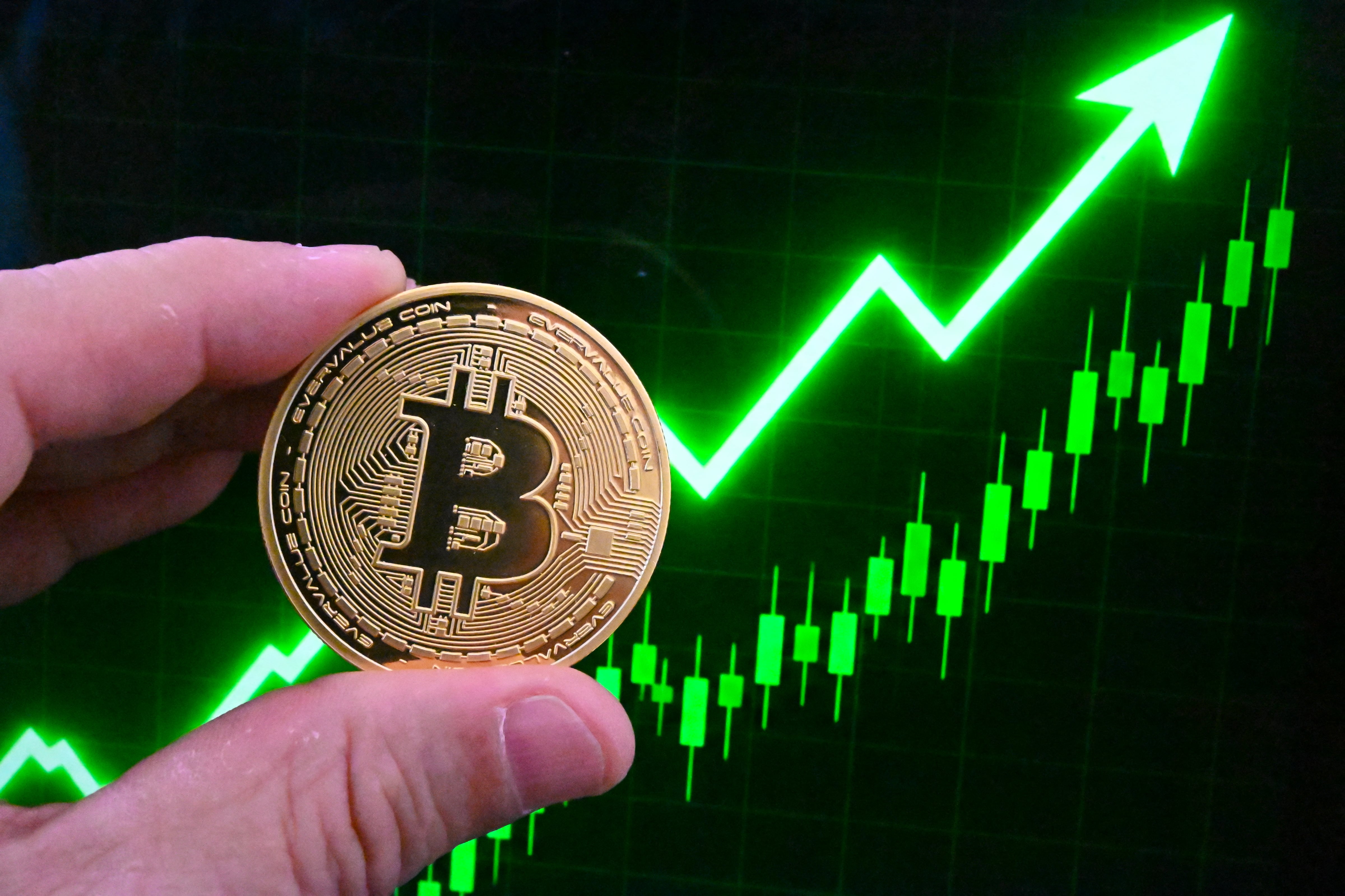 Bitcoin repunta: ¿cómo reaccionan los peruanos?