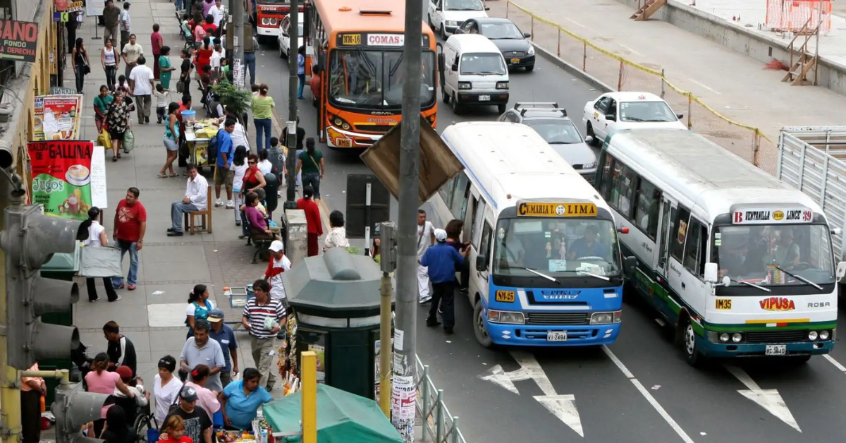 No habrá paro de transportistas este martes 25 de agosto: gremios confirman medida tras diálogo con el Gobierno