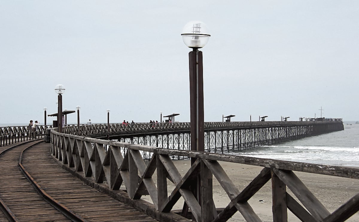Chiclayo: mujer de 55 años muere ahogada tras caer al mar en Pimentel