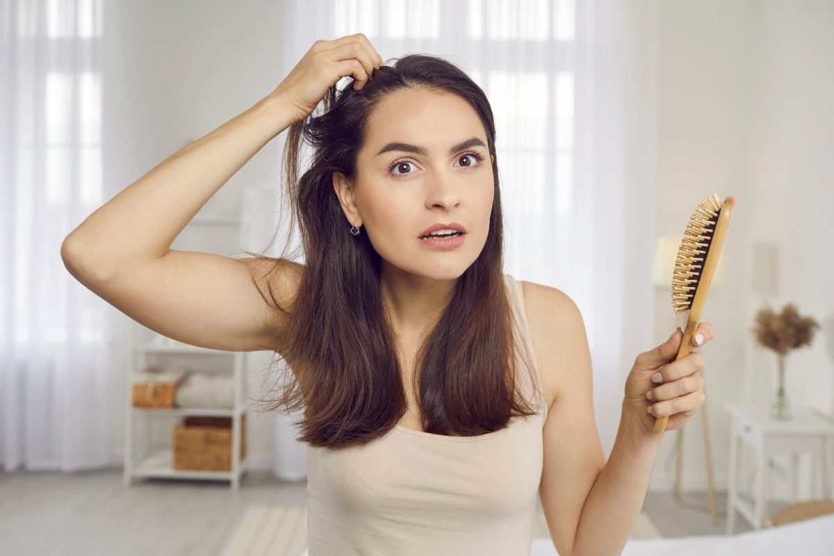 Errores que maltratan tu cabello (y no lo sabías)