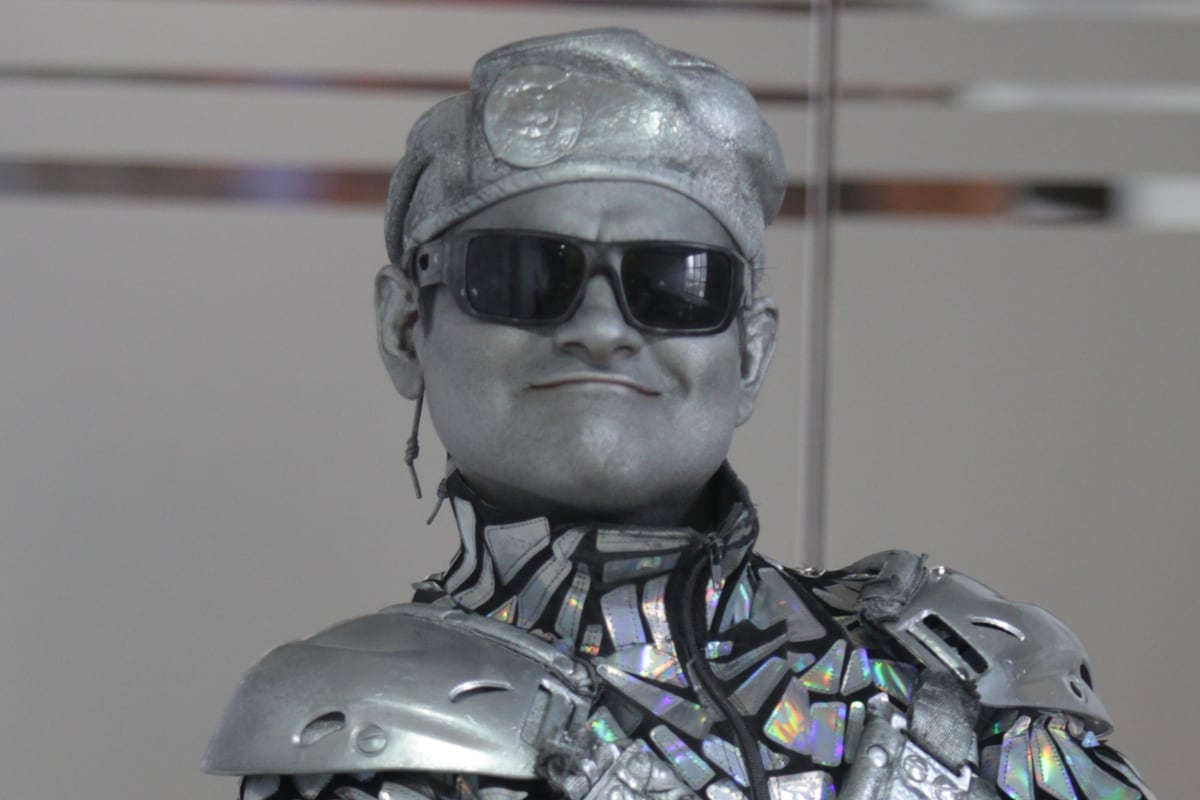Robotin cumple con sus hijas: “Trabajo para hacer felices a los niños, así no sean míos”