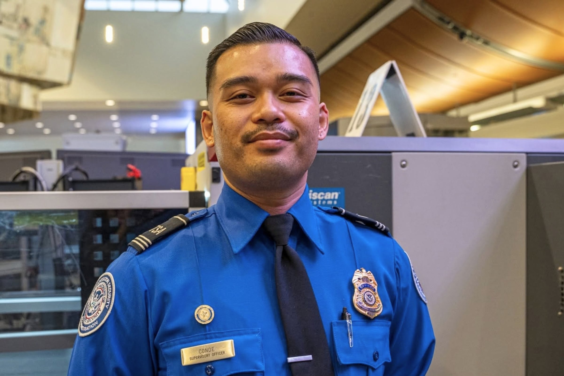 La TSA tiene nueva regla al verificar identificaciones y tarjetas de embarque en los aeropuertos de EE. UU.