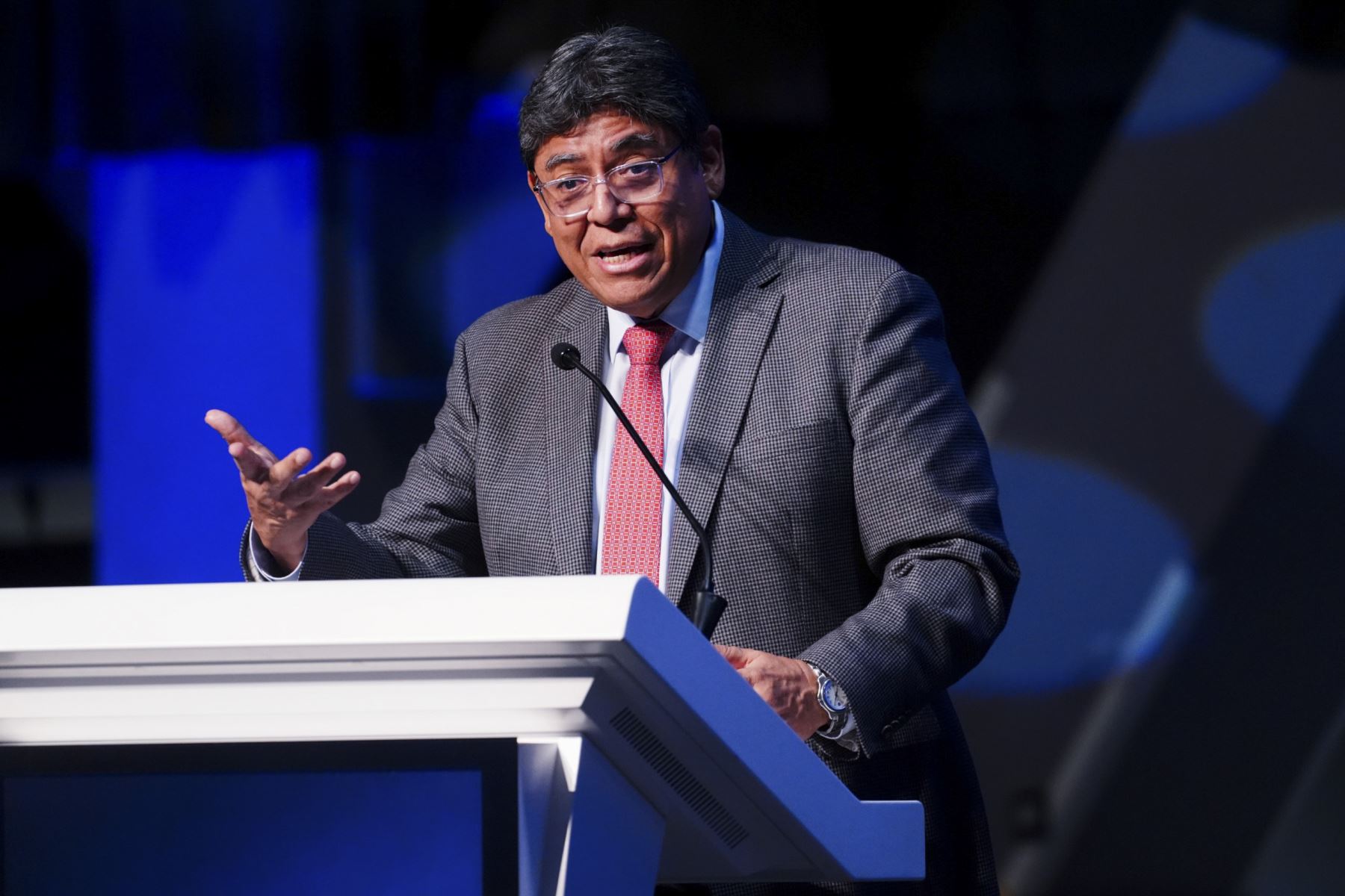 Perú lanzará política fiscal contracíclica “muy potente” para continuar con el crecimiento