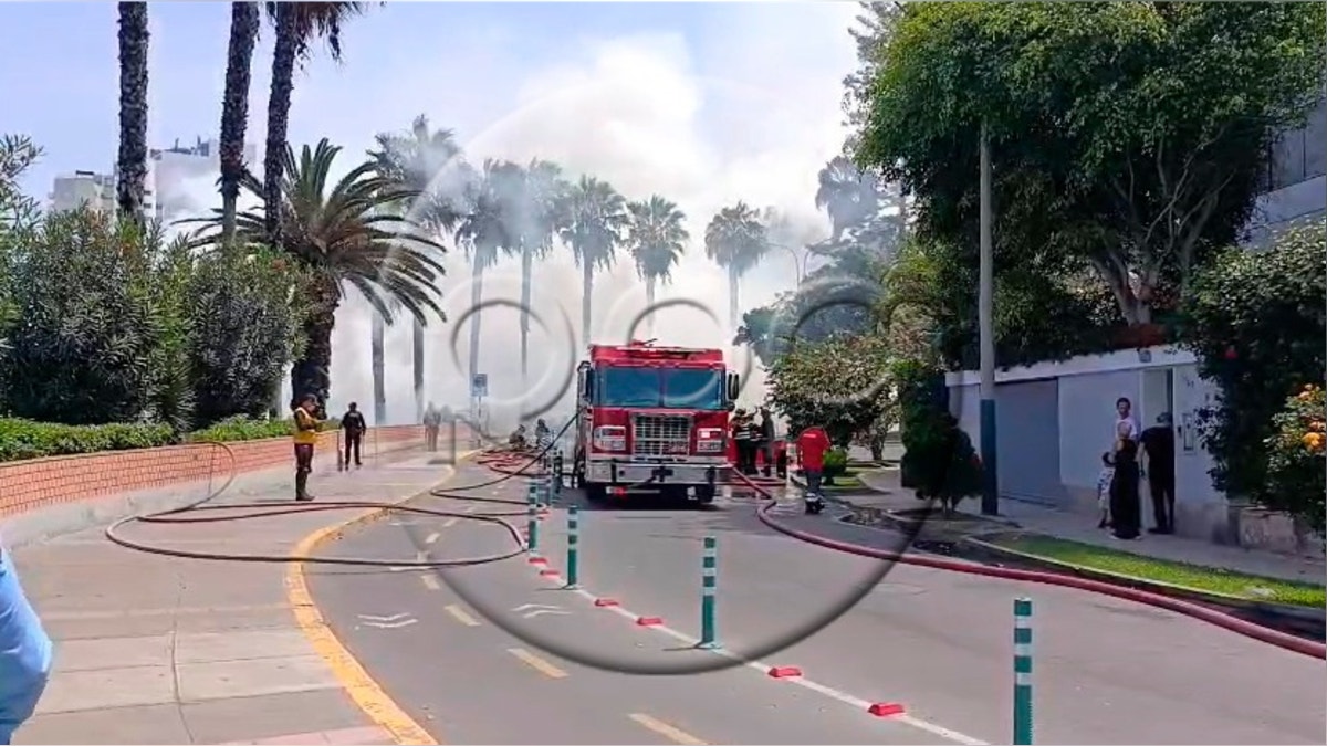 Alarma en Miraflores: incendio en el Malecón de la Reserva causa gran humareda [VIDEO]