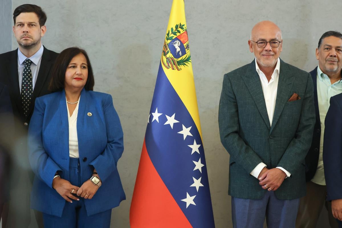 Venezuela: Chavismo y oposición acuerdan revisar la ley utilizada para las inhabilitaciones políticas