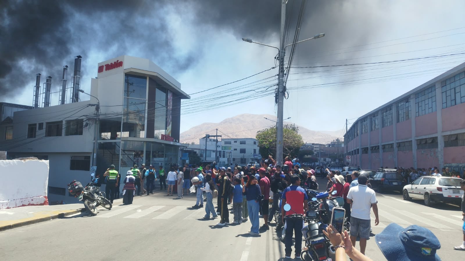 Niño de siete años muere en dantesco incendio en el Cercado de Moquegua