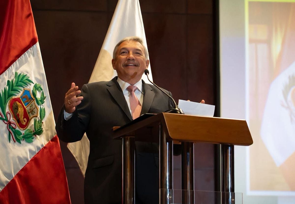 Beingolea respalda continuidad de ‘Goles en Acción’ en TV estatal y niega conocer posibles despidos en el IRTP