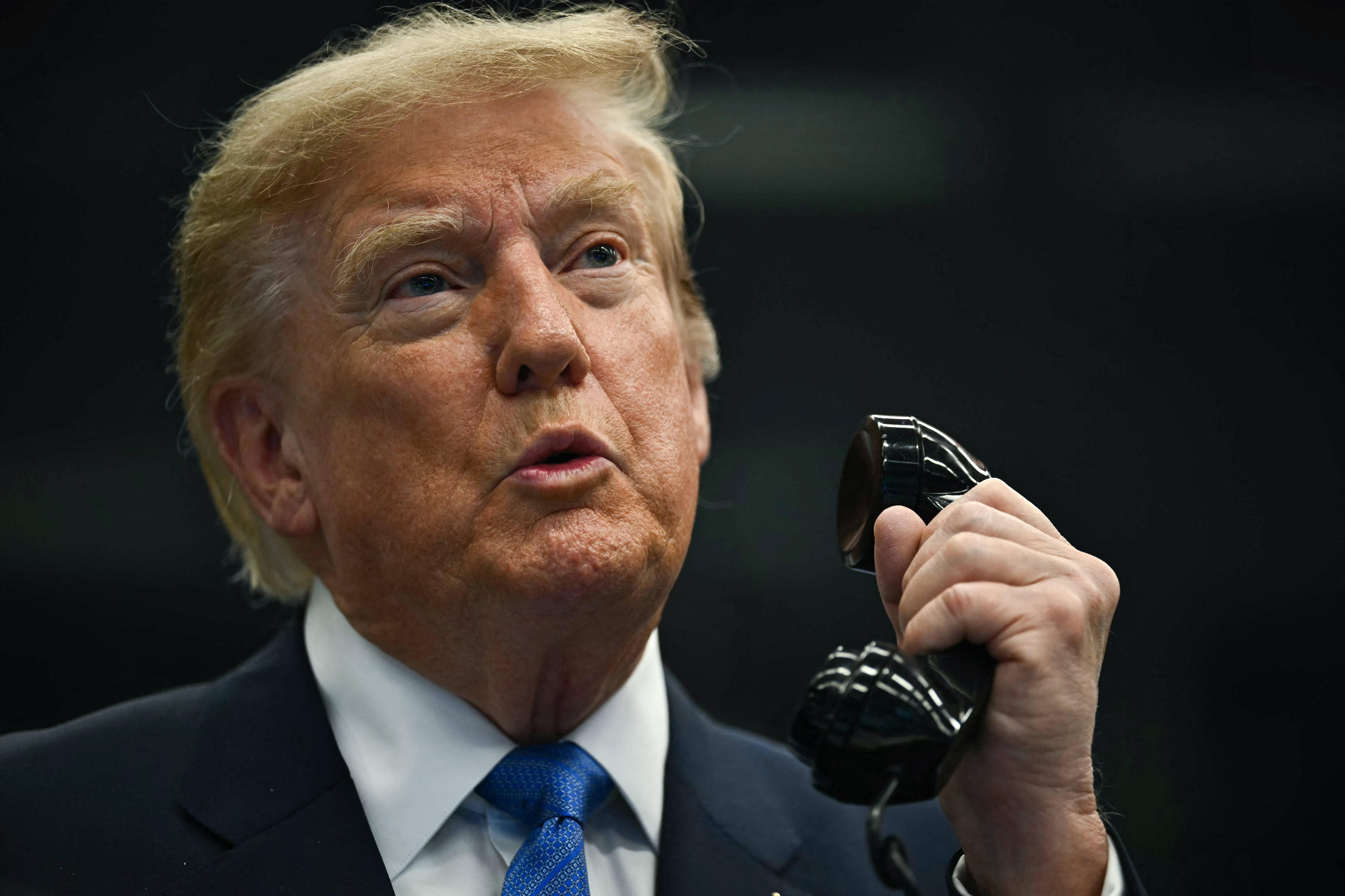 Trump defiende los centros de datos en EE.UU. y dice que oponerse a ellos beneficia a China