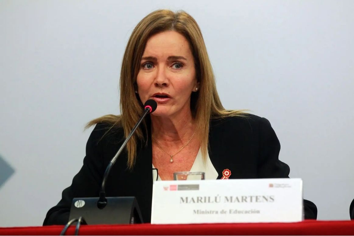 “La autoridad no se gana con sanciones”: Marilú Martens cuestiona las medidas disciplinarias de Keiko Fujimori para los colegios