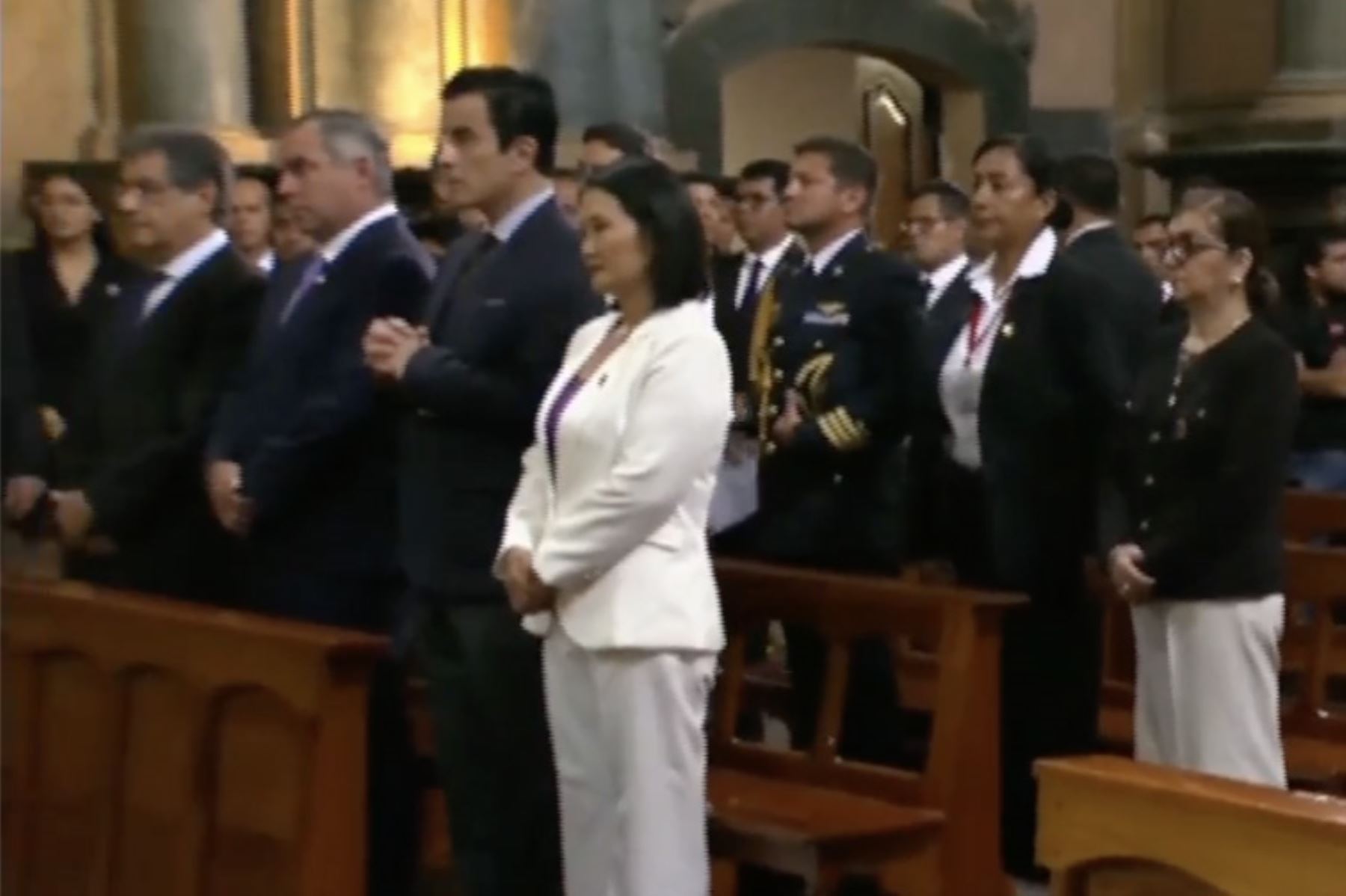 Jefa de Estado acude al Santuario de Las Nazarenas para participar en misa por la Nación