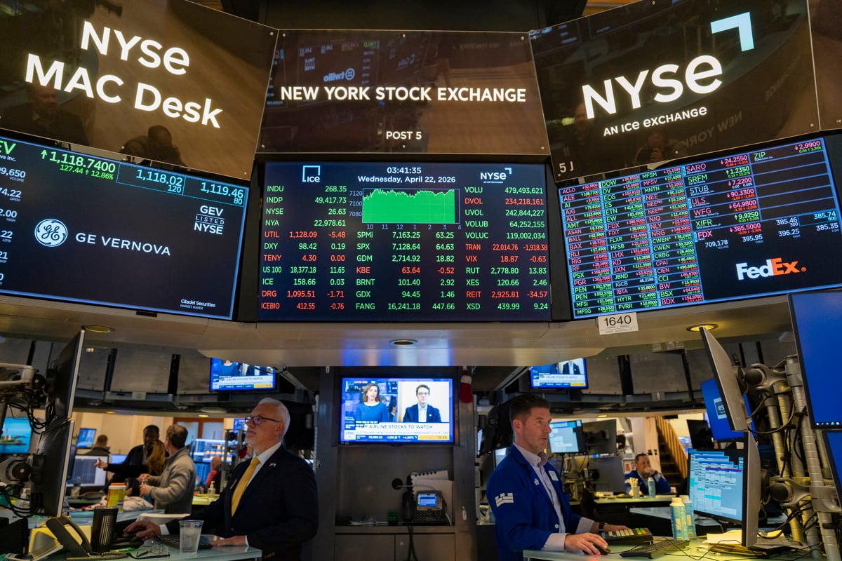 Wall Street cierra en verde tras bajada en el rendimiento de los bonos del Tesoro