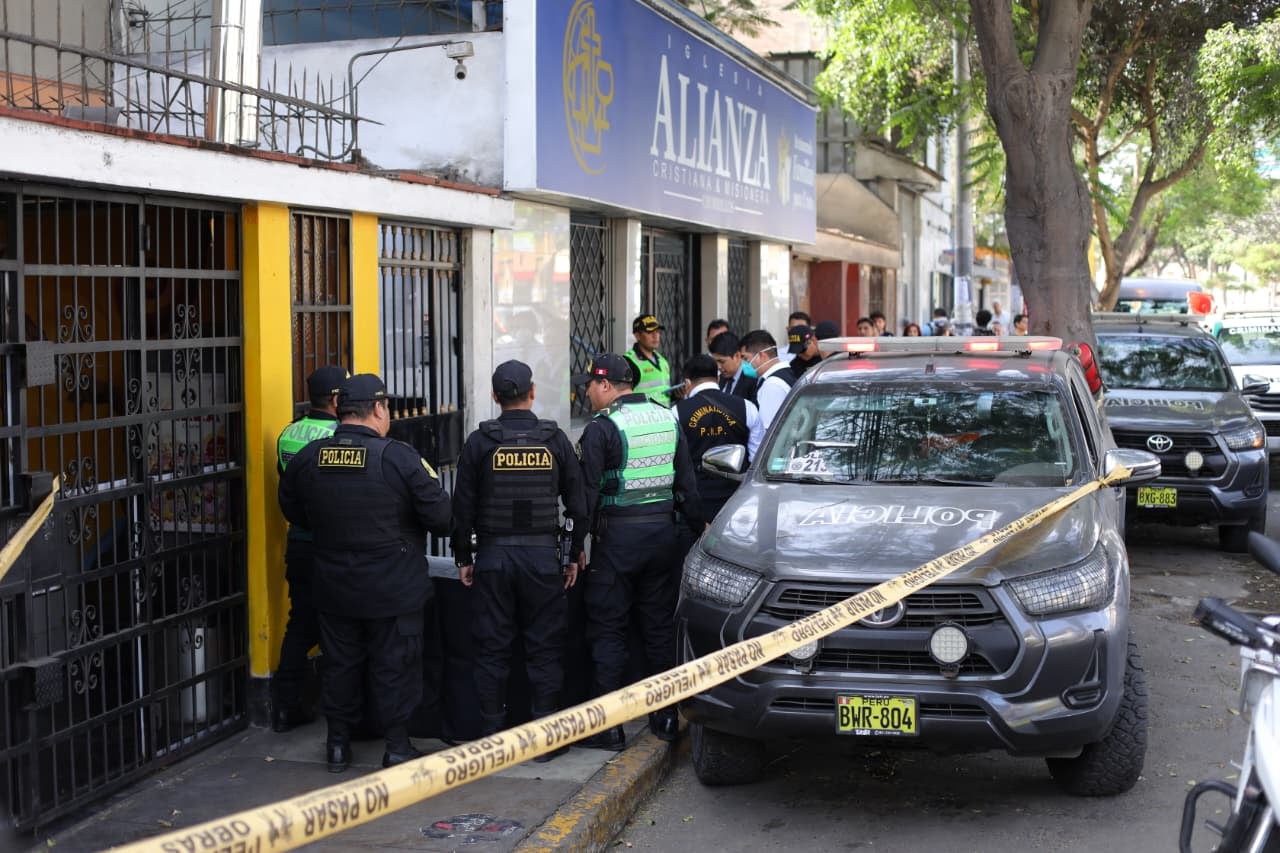 Delincuentes atacaron a balazos restaurante de comida selvática en Chorrillos